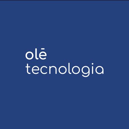 Sobre fundo azul profundo — Tecnologia · duas linhas · sem símbolo