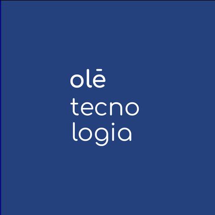 Sobre fundo azul profundo — Tecnologia · três linhas · sem símbolo