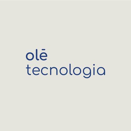 Sobre fundo branco — Tecnologia · duas linhas · sem símbolo